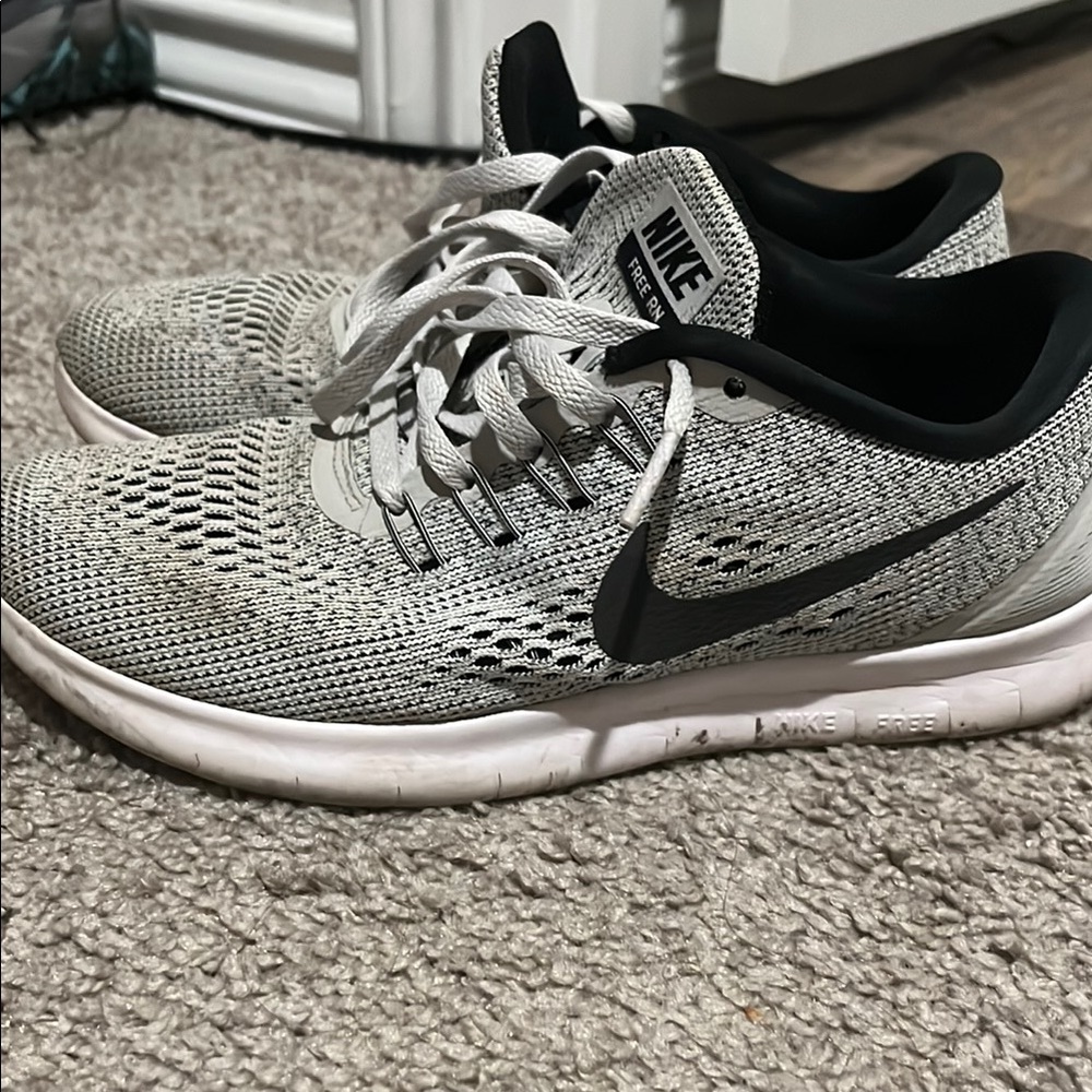 Nike Gray and Black Running Shoes Women’s